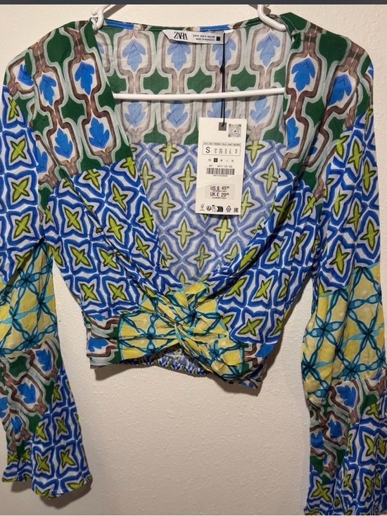 Zara Tops - ZARA Blue Green Yellow Printed Twist-Front Crop Top
